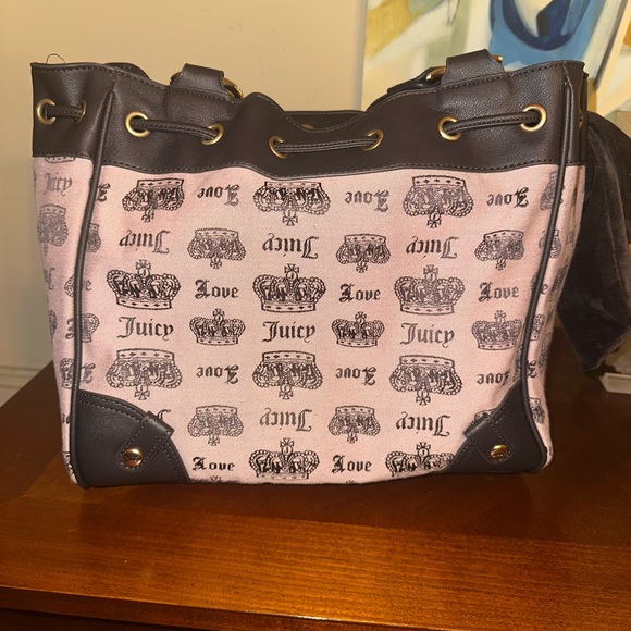 Juicy Couture Black and Pink Crown Print Tote - Picture 5 of 5